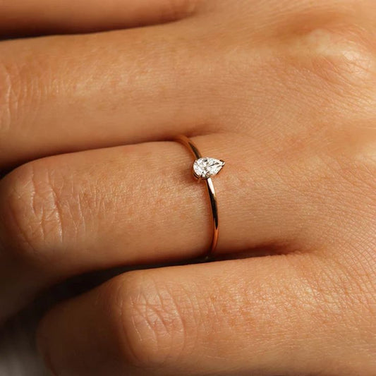 Anillo Solitario Corte Pera - 0,25 ct
