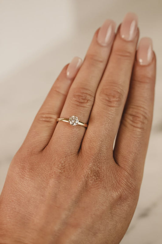 0.5 CT - Anillo Solitario Corte Redondo