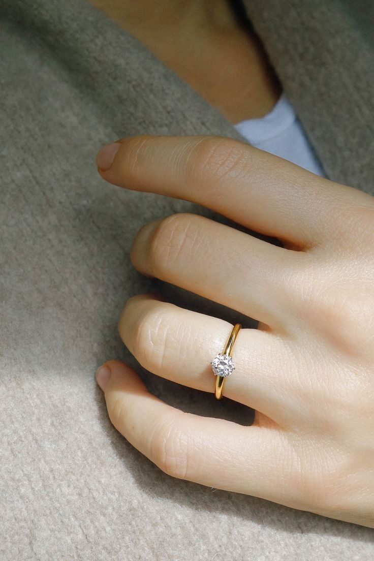 0.5 CT - Anillo Solitario Corte Redondo